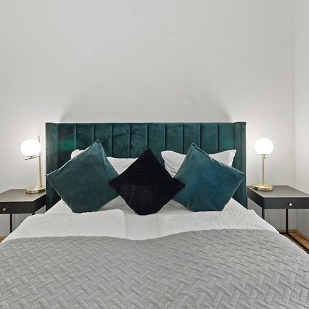 Balcony Apartment I 50 M² I Near City Center Wien Exteriör bild