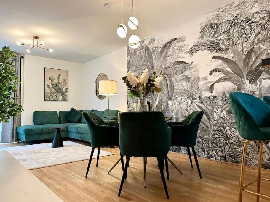 Balcony Apartment I 50 M² I Near City Center Wien Exteriör bild