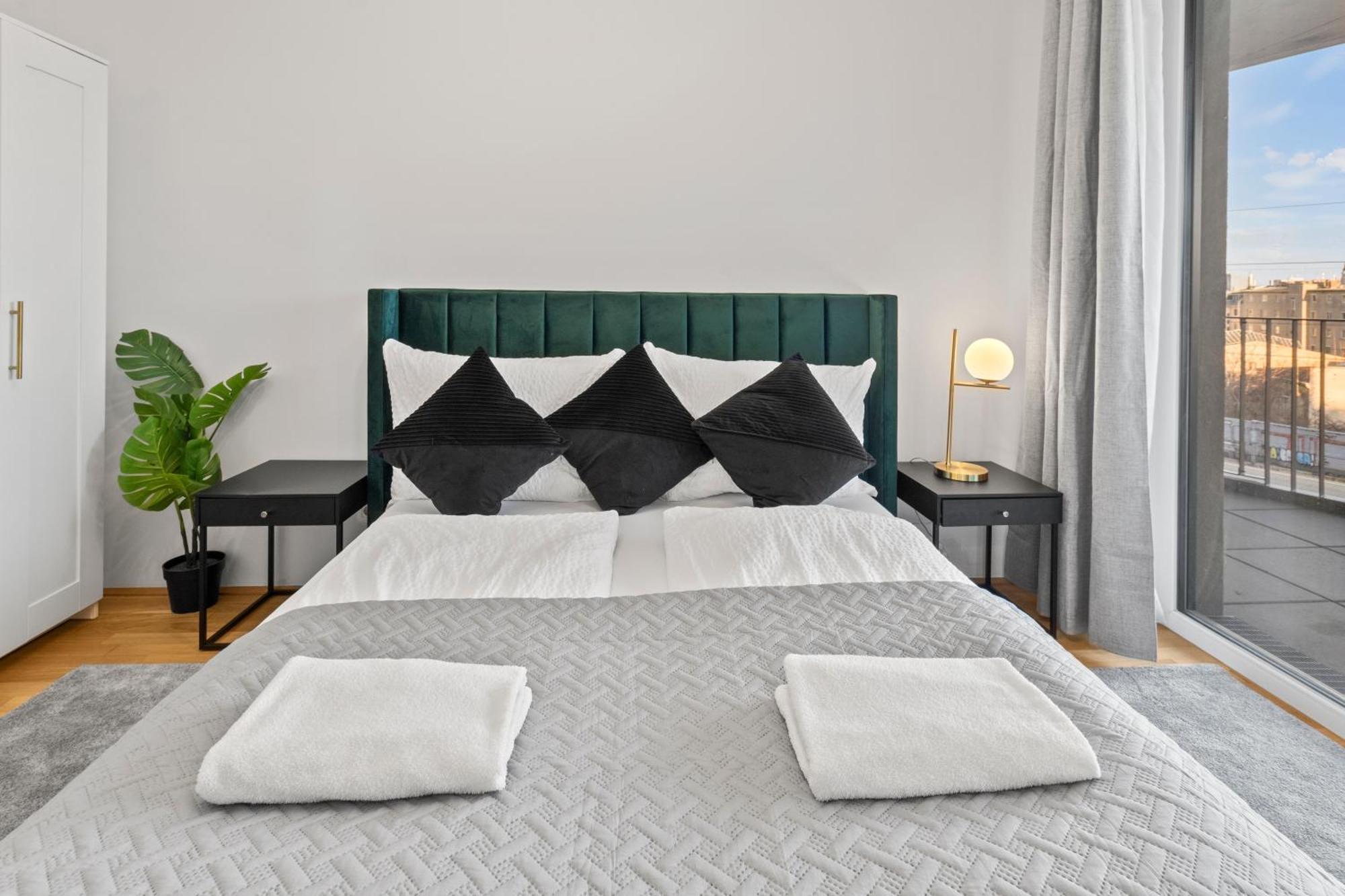 Balcony Apartment I 50 M² I Near City Center Wien Exteriör bild