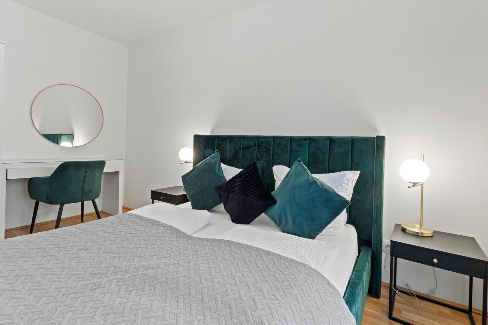 Balcony Apartment I 50 M² I Near City Center Wien Exteriör bild