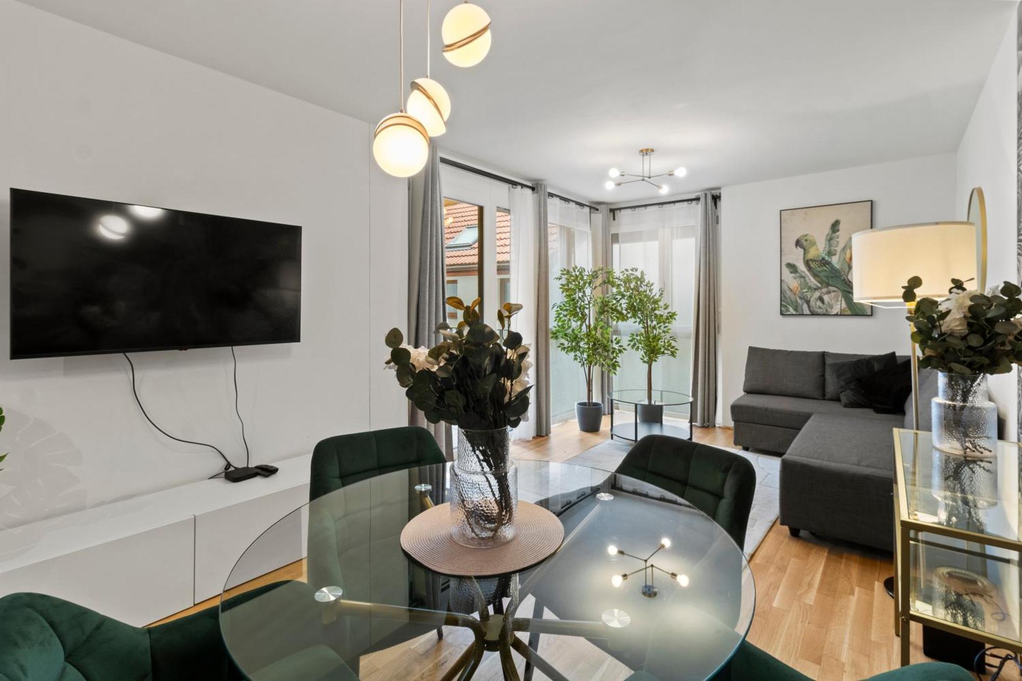 Balcony Apartment I 50 M² I Near City Center Wien Exteriör bild
