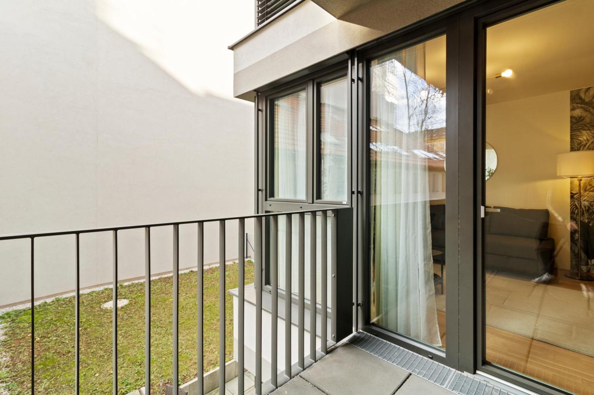 Balcony Apartment I 50 M² I Near City Center Wien Exteriör bild